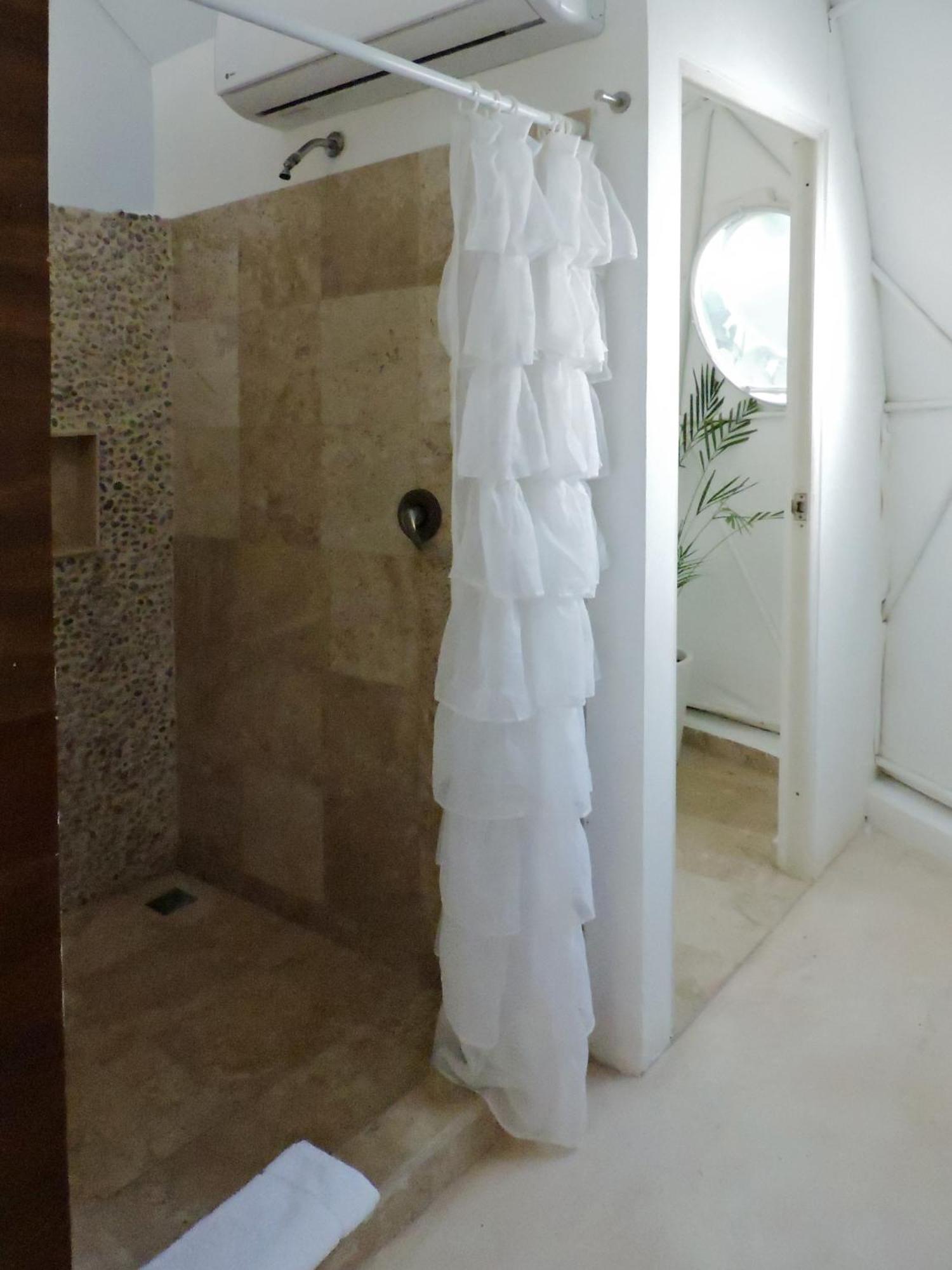 Cozy Room Near The Beach, Party Zone Тулум Екстериор снимка